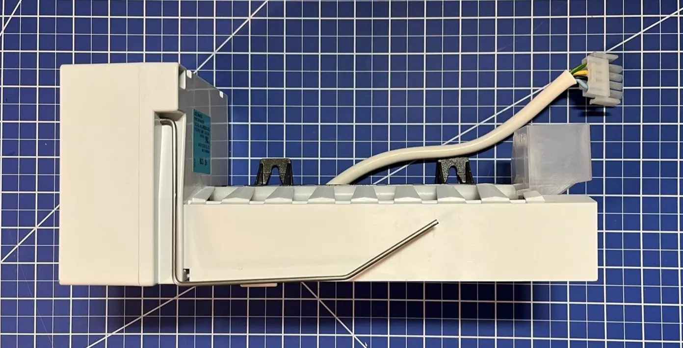 Frigidaire Refrigerator Freezer Ice Maker Unit IM1